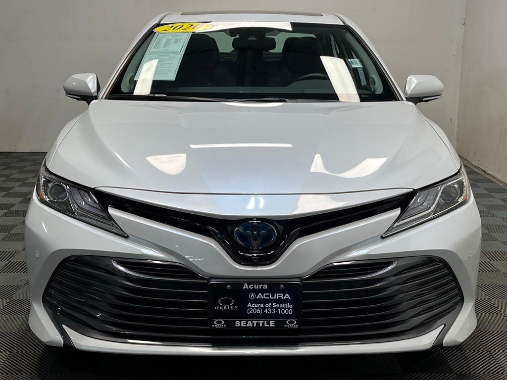 Used 2020 Toyota Camry Hybrid XLE Sedan