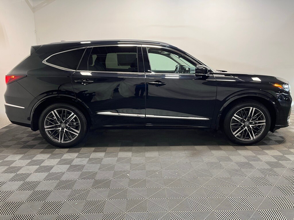 2026 Acura MDX Advance SH-AWD photo 2
