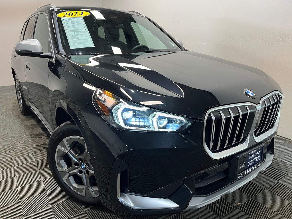 2024 BMW X1 28i's photo