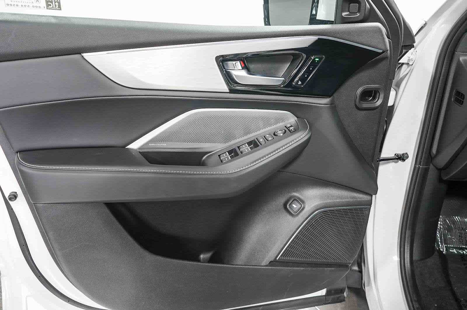 Thumbnail: 2025 Acura MDX - 22