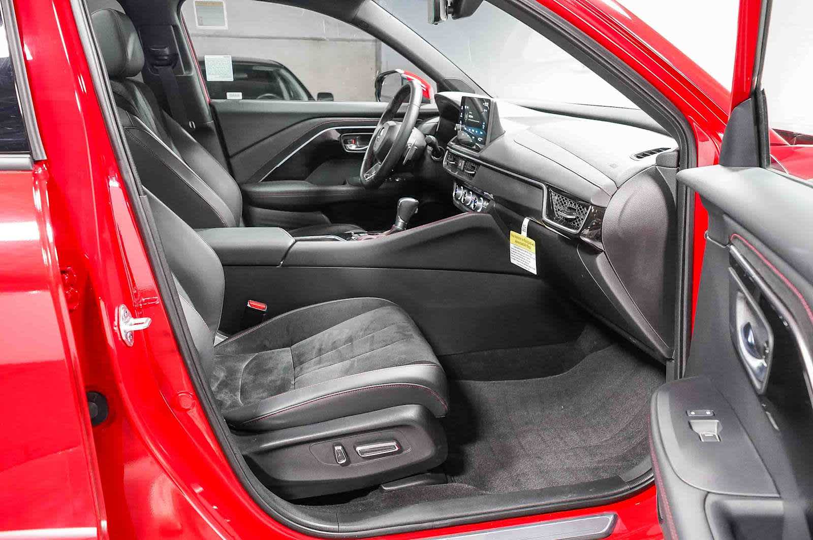 Thumbnail: 2025 Acura ADX - 19