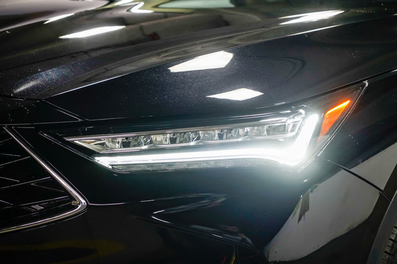 Thumbnail: 2025 Acura MDX - 8