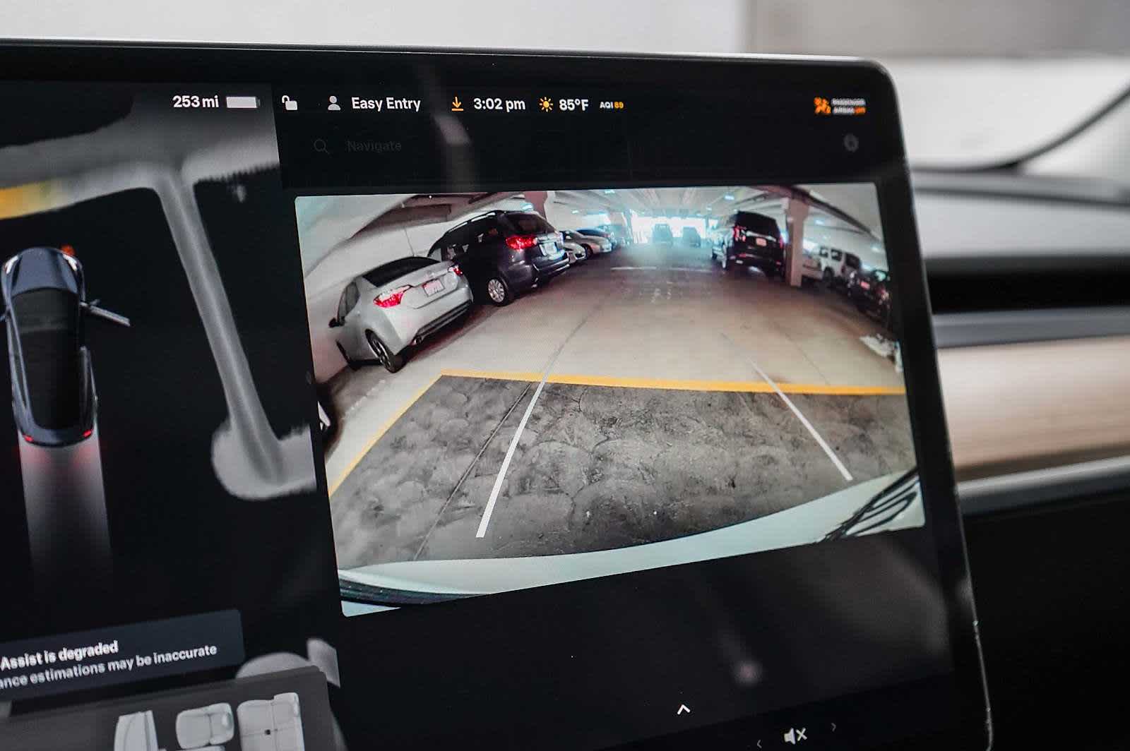 Thumbnail: 2023 Tesla Model 3 - 28