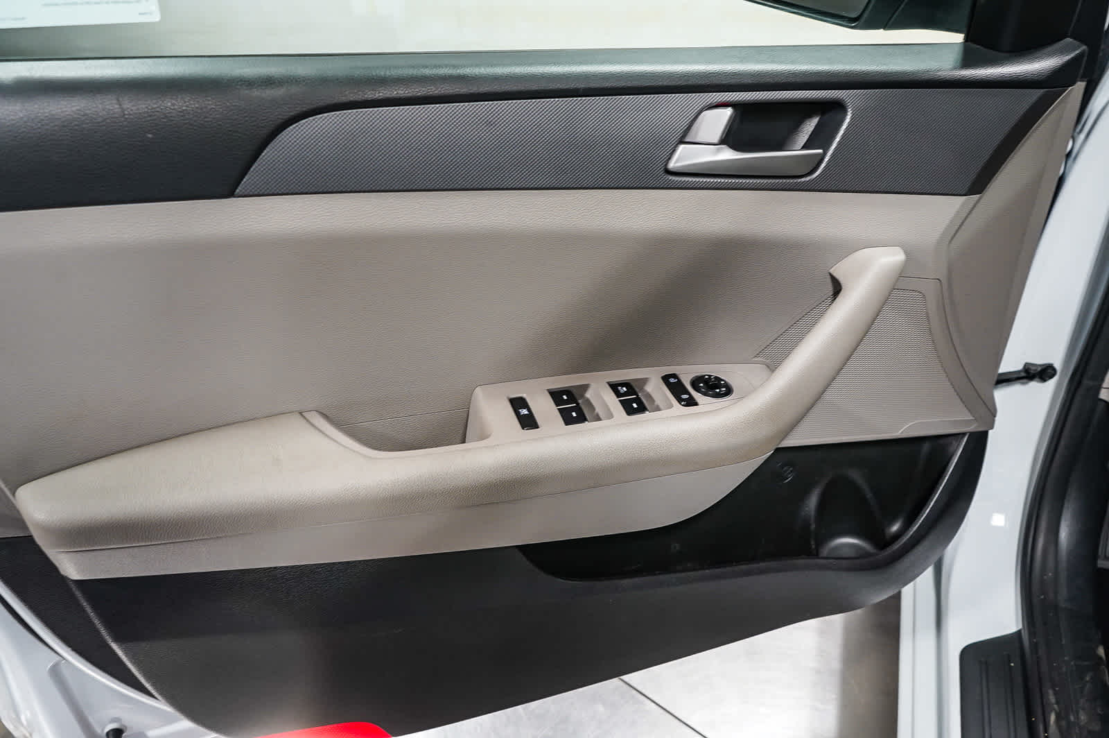 Thumbnail: 2017 Hyundai Sonata - 20