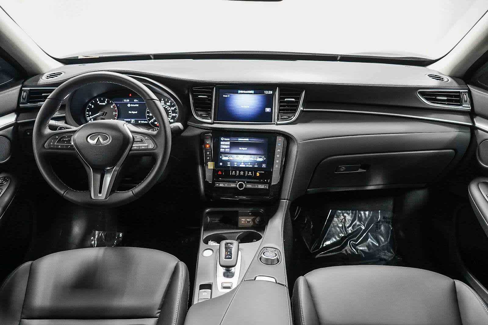 Thumbnail: 2025 INFINITI QX50 - 14