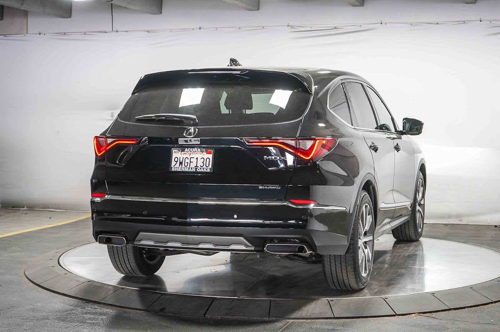 Thumbnail: 2025 Acura MDX - 10