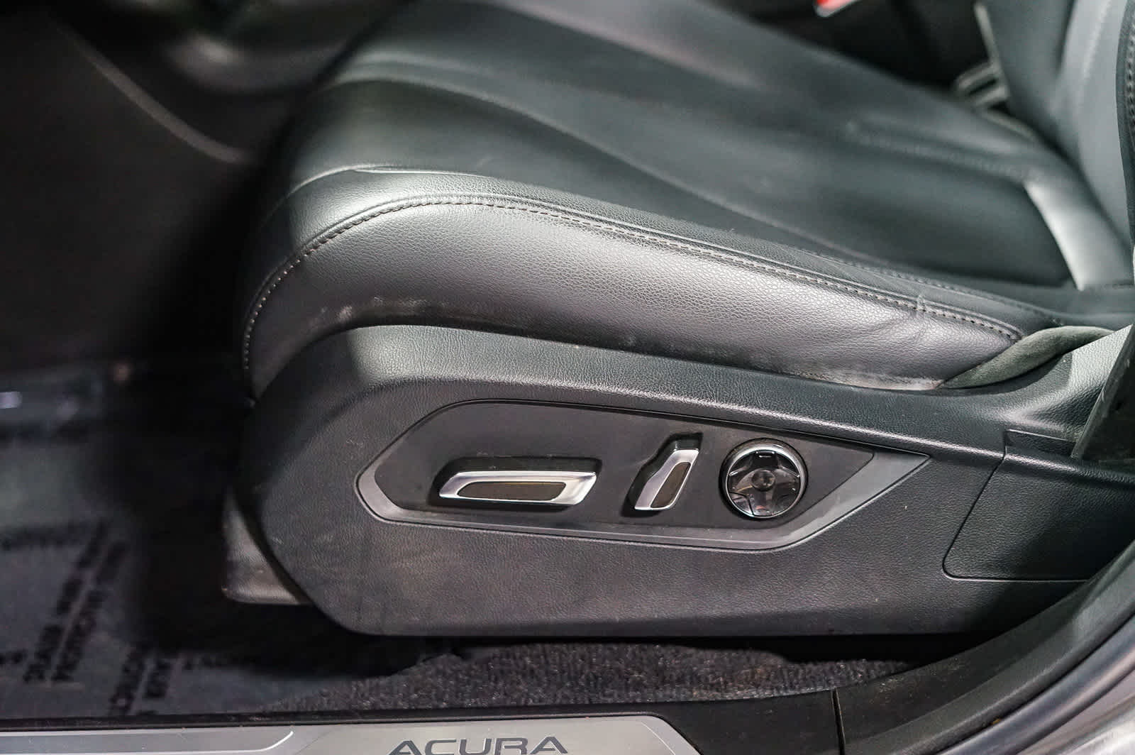 Thumbnail: 2023 Acura RDX - 24