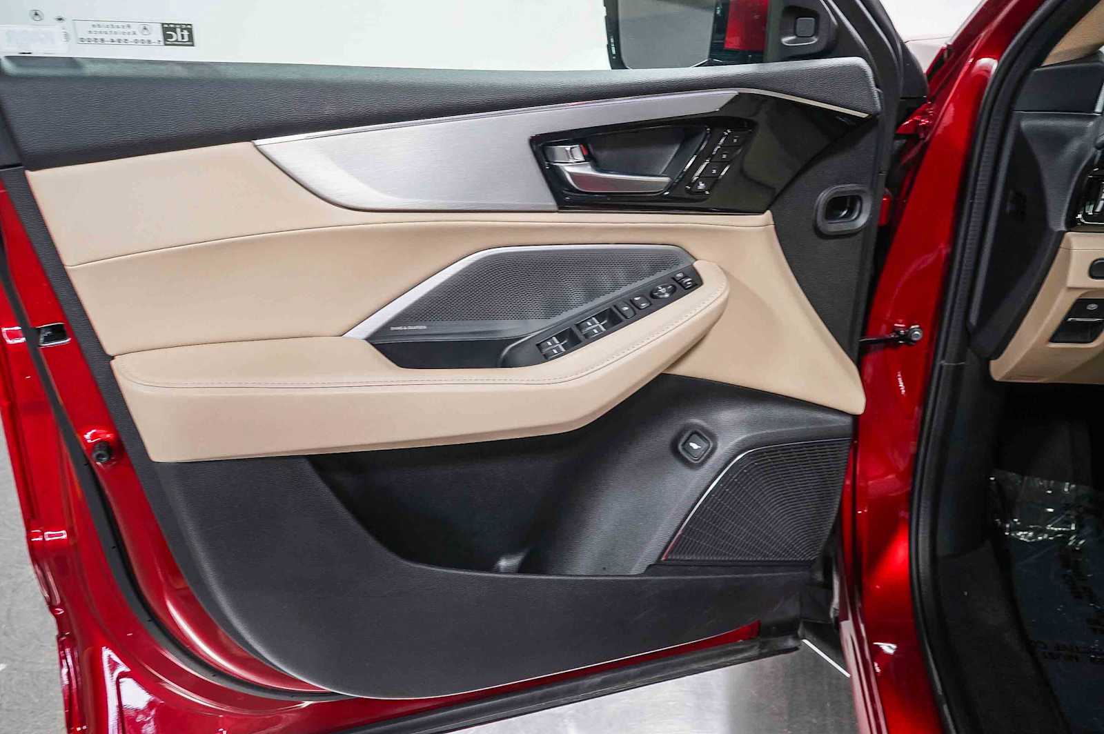 Thumbnail: 2025 Acura MDX - 22