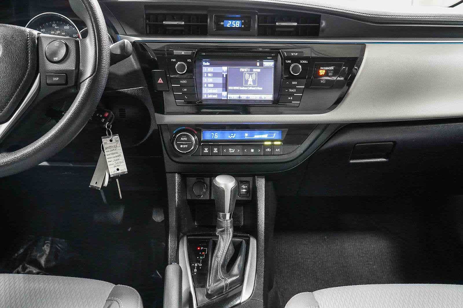 Thumbnail: 2016 Toyota Corolla - 15