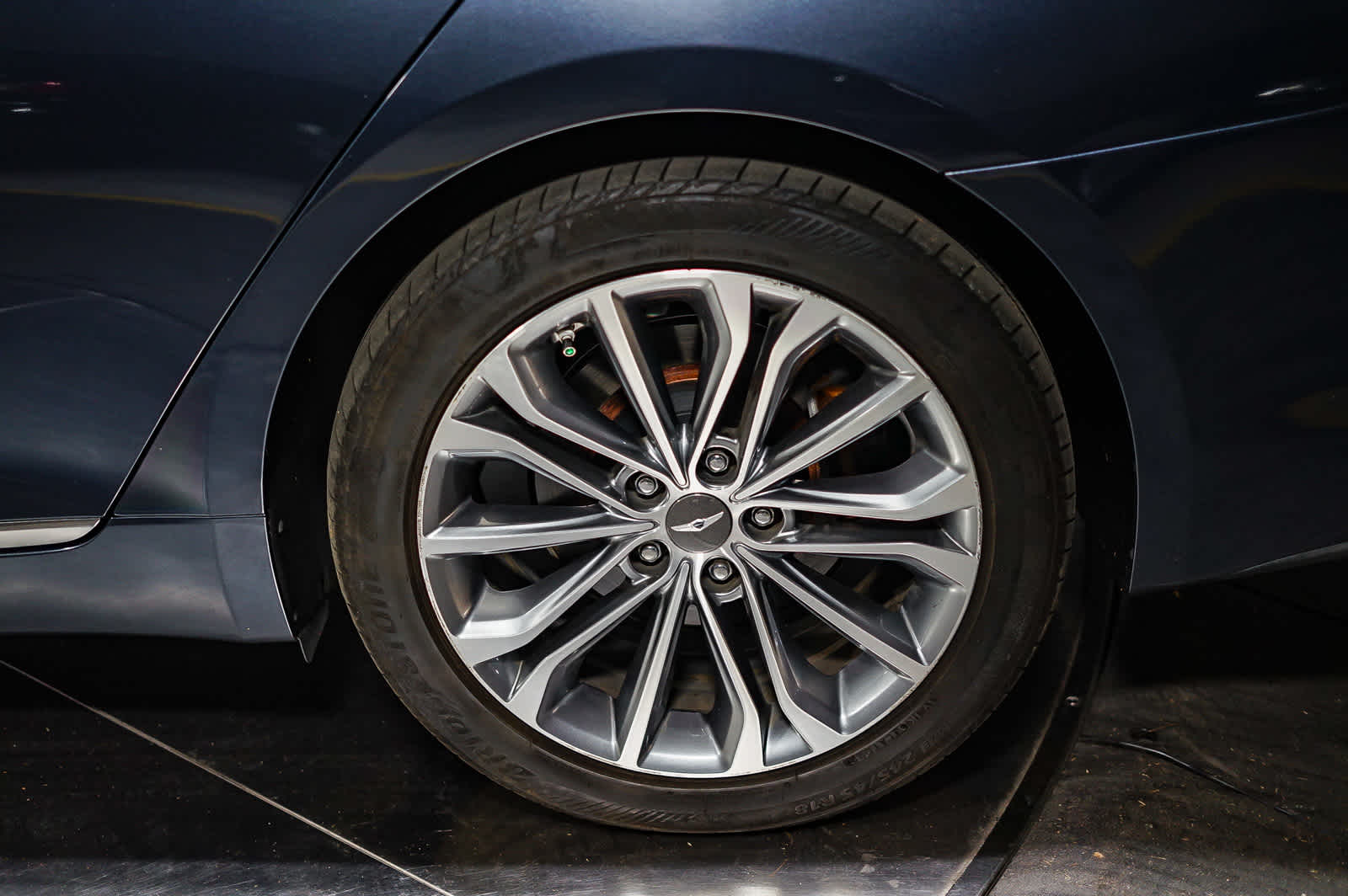 Thumbnail: 2017 Genesis G80 - 12