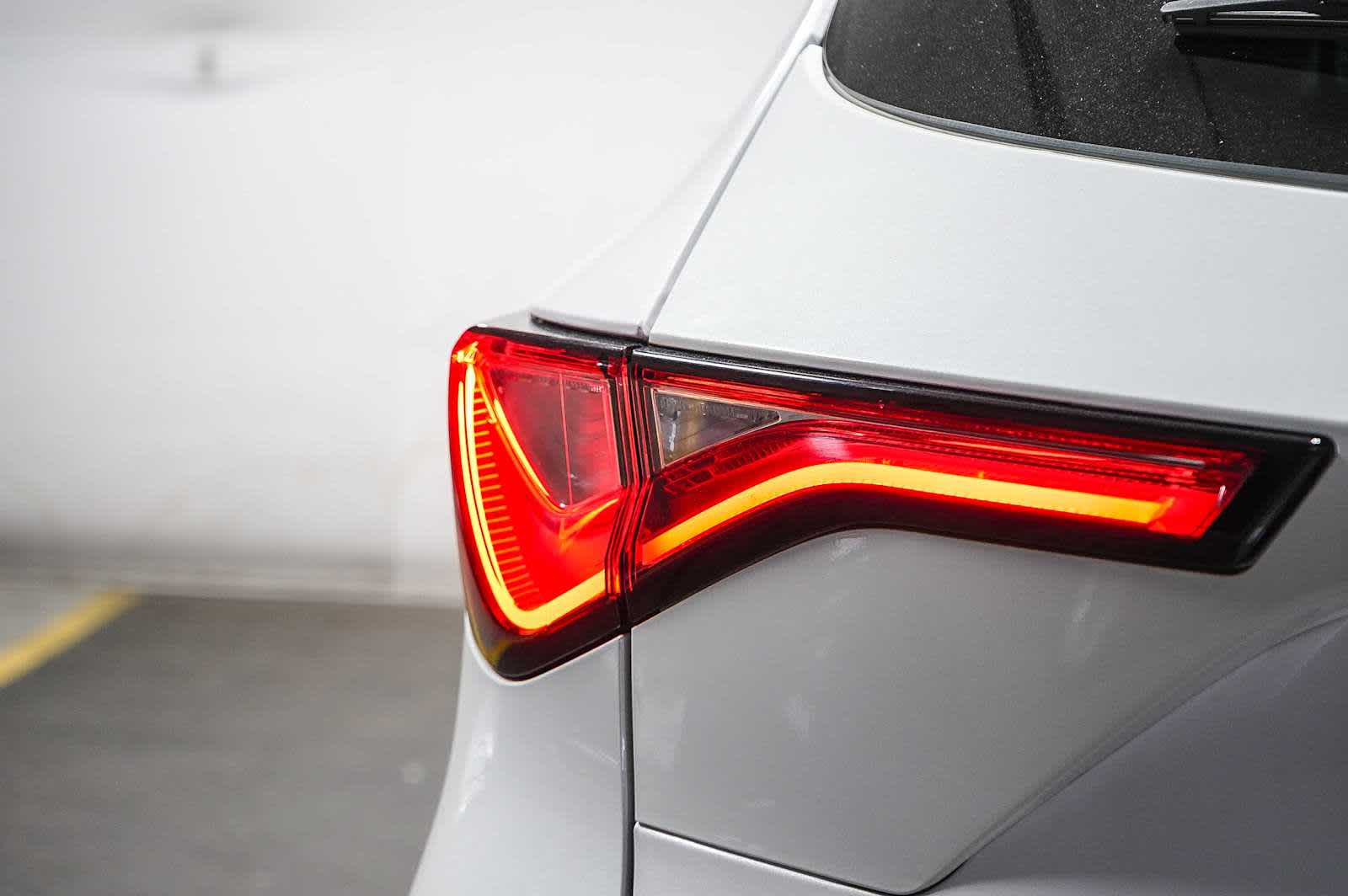 Thumbnail: 2023 Acura MDX - 13