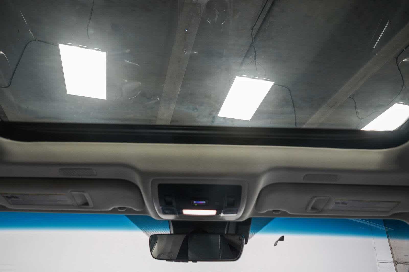 Thumbnail: 2024 Lexus ES - 17