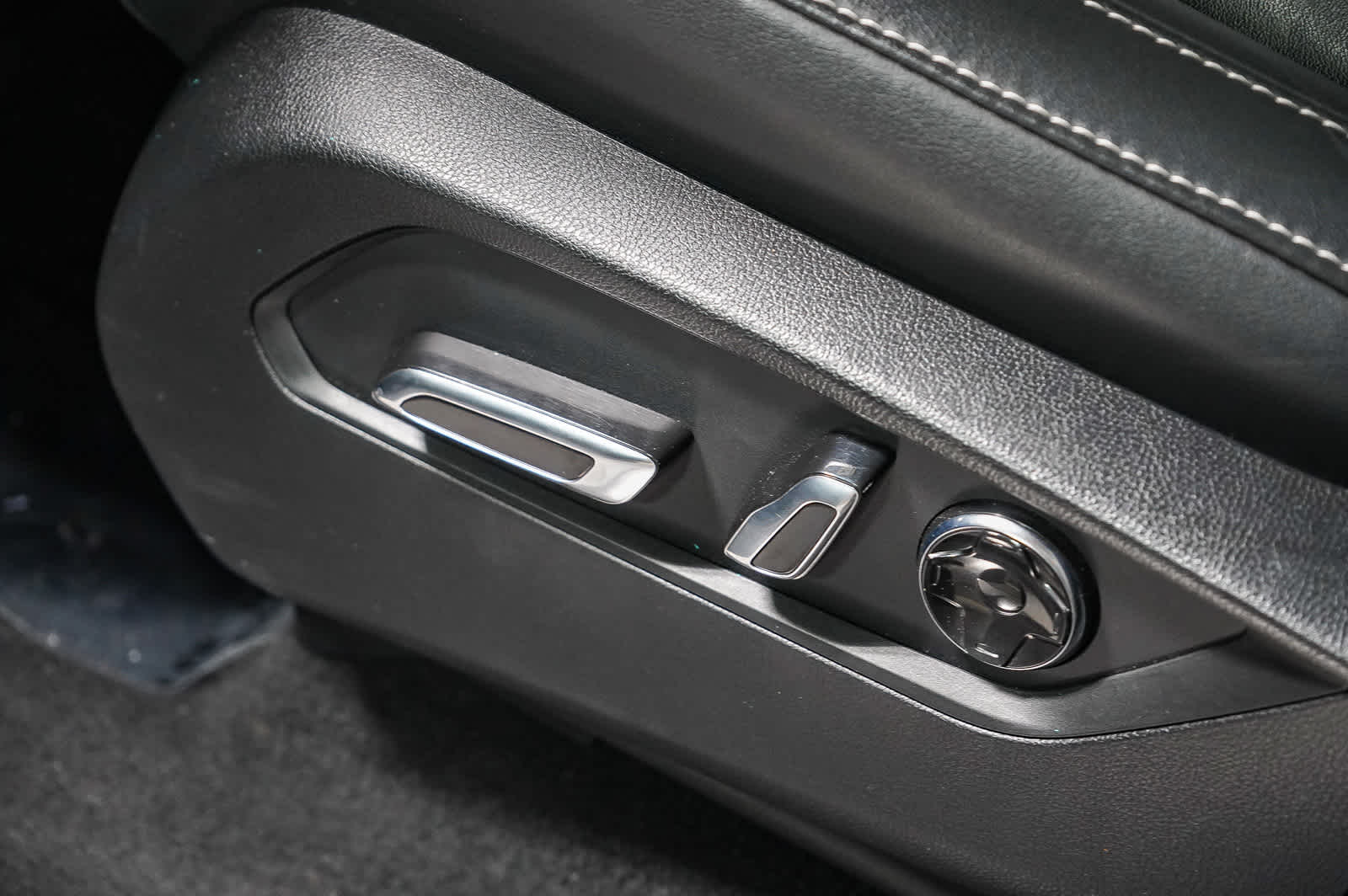 Thumbnail: 2022 Acura MDX - 26