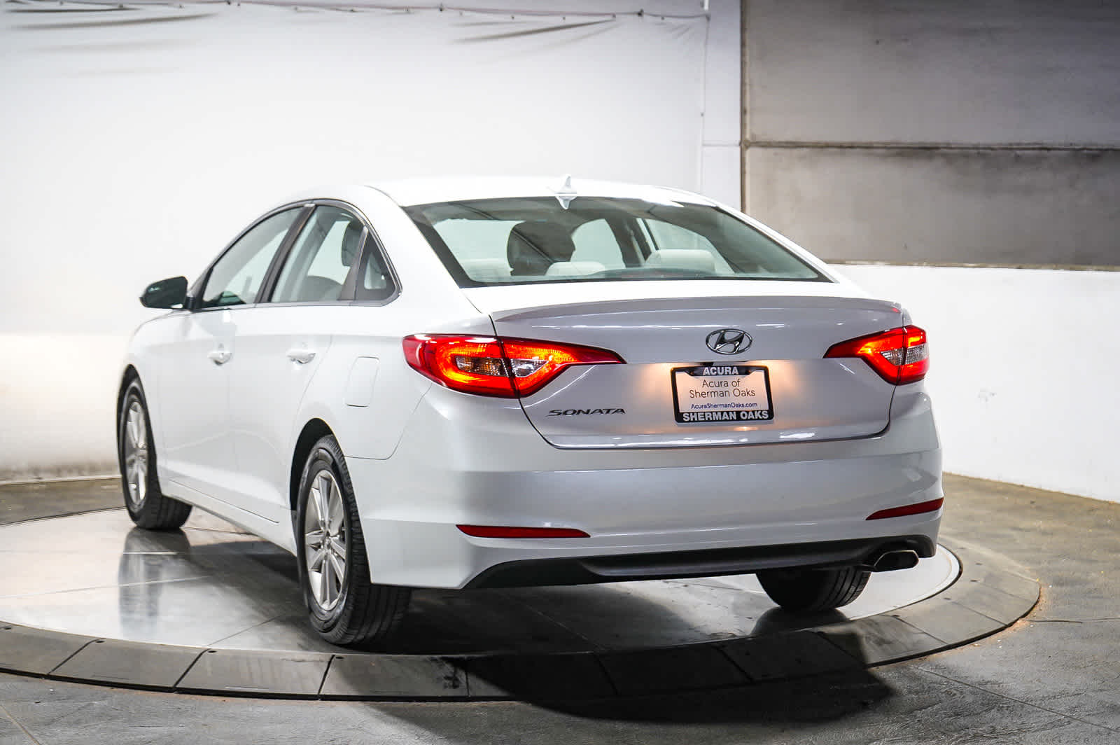 Thumbnail: 2017 Hyundai Sonata - 6