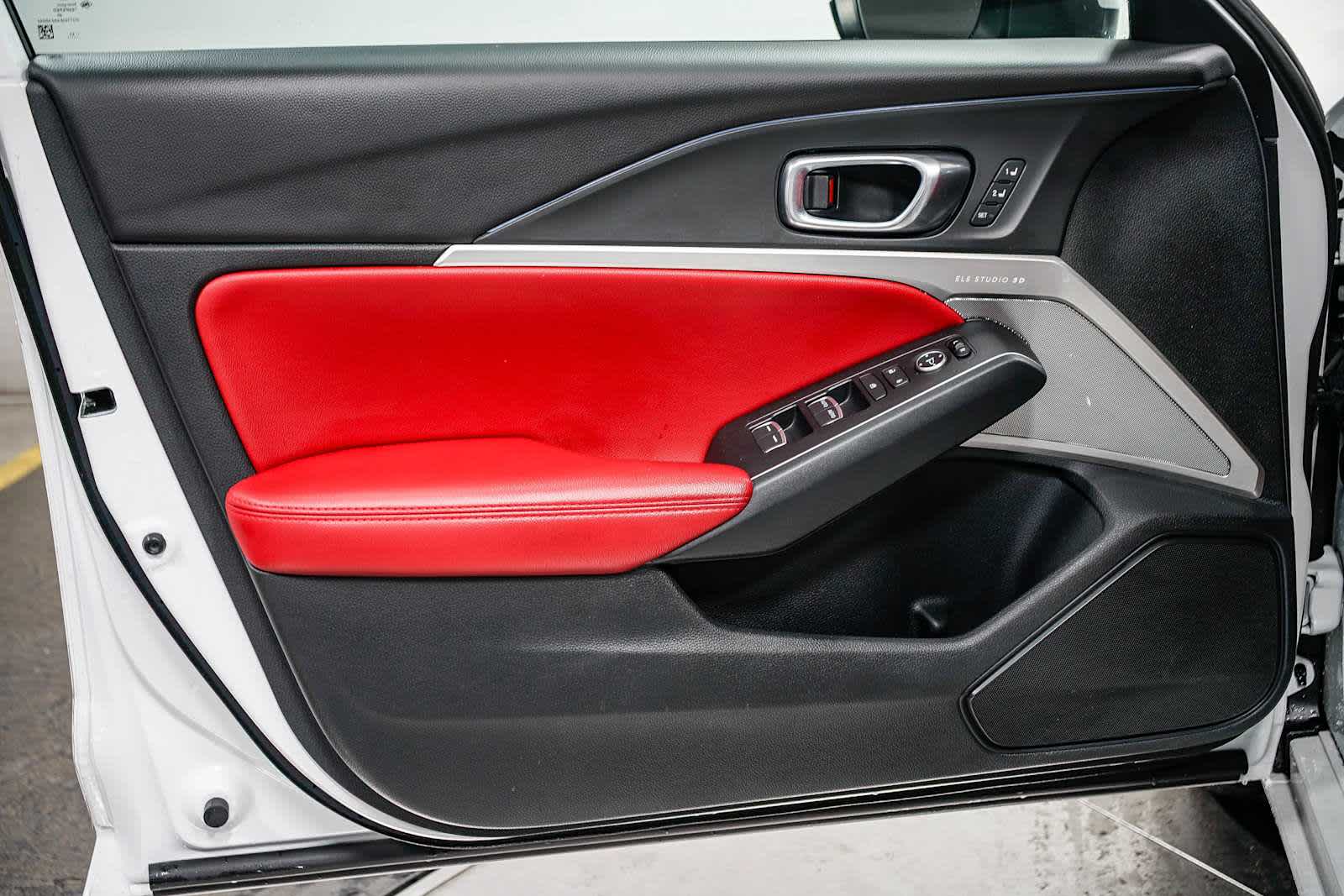 Thumbnail: 2024 Acura Integra - 23