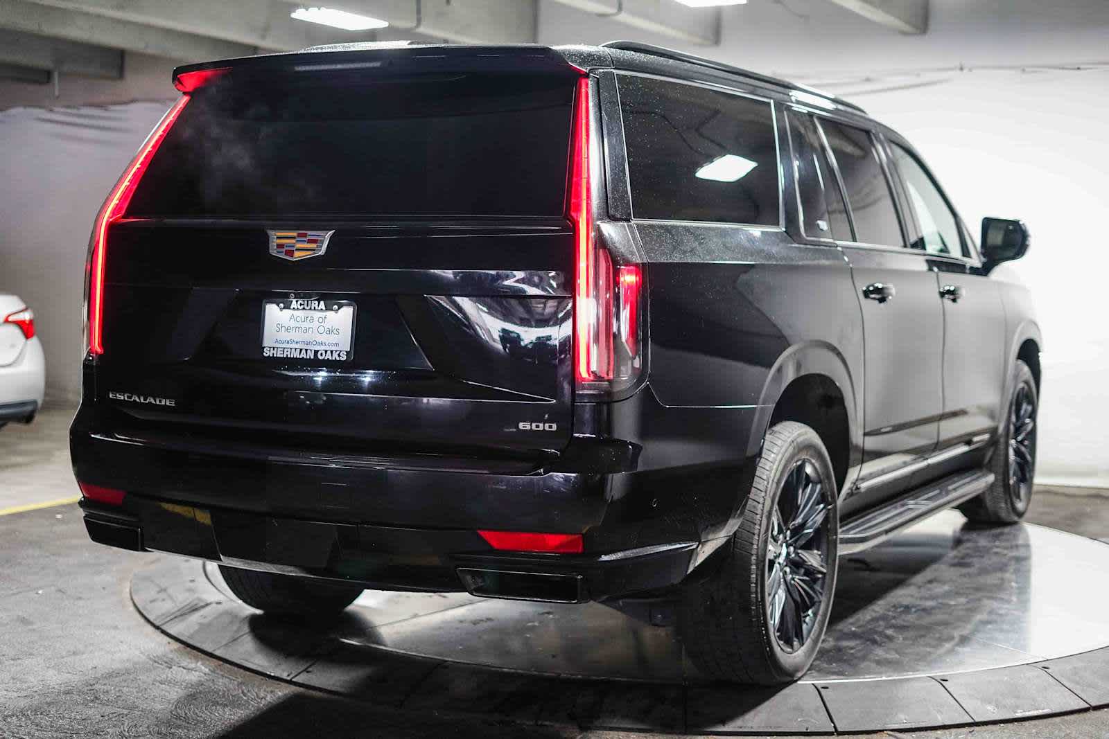 Thumbnail: 2023 Cadillac Escalade - 8