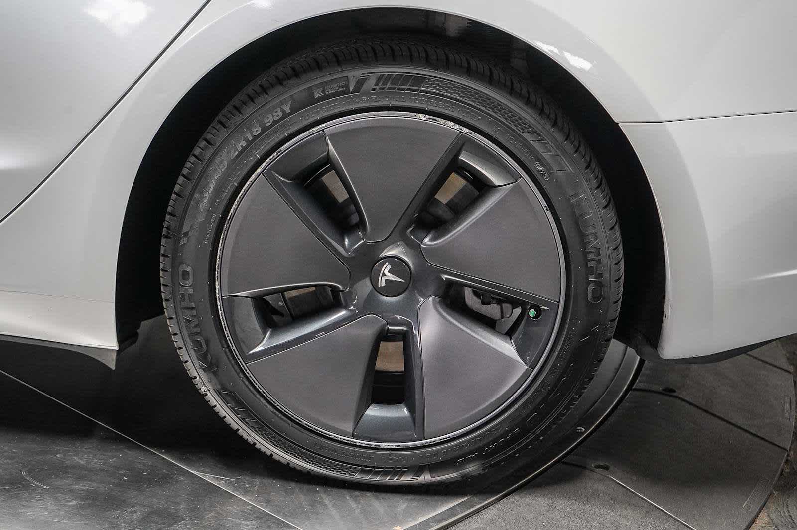 Thumbnail: 2023 Tesla Model 3 - 12