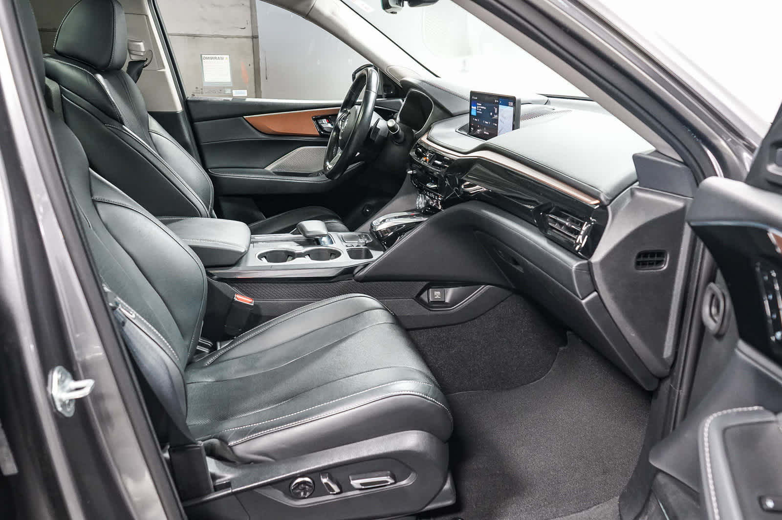 Thumbnail: 2022 Acura MDX - 19