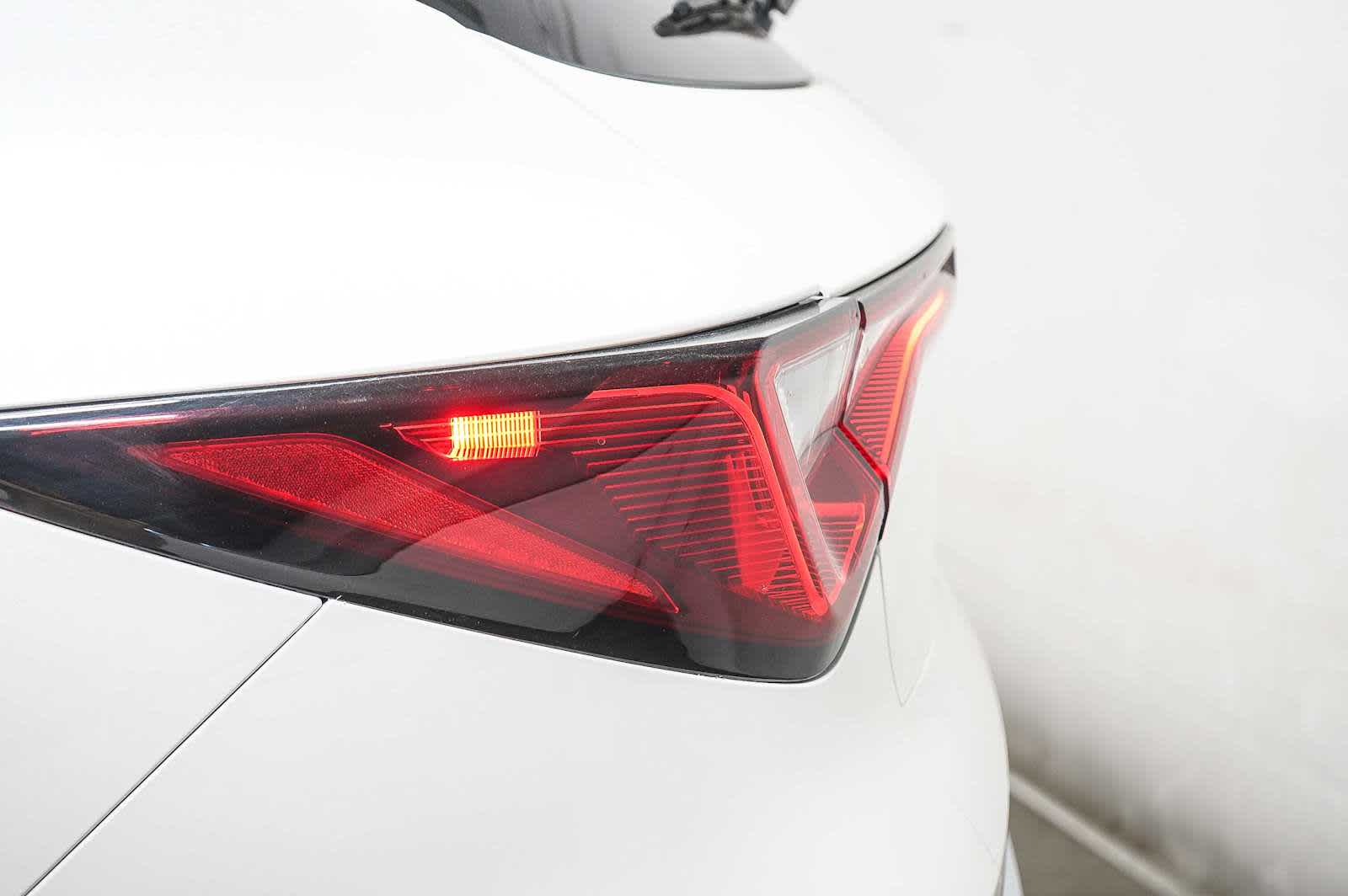 Thumbnail: 2025 Acura MDX - 6