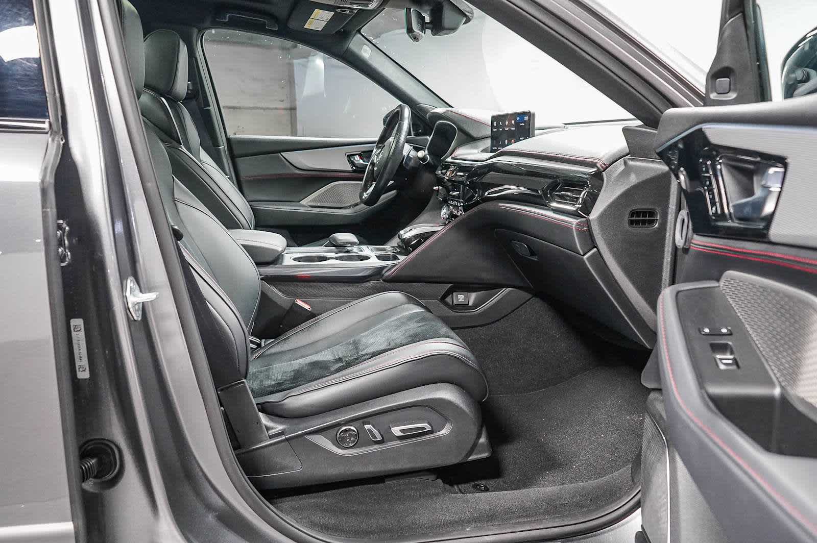 Thumbnail: 2023 Acura MDX - 19