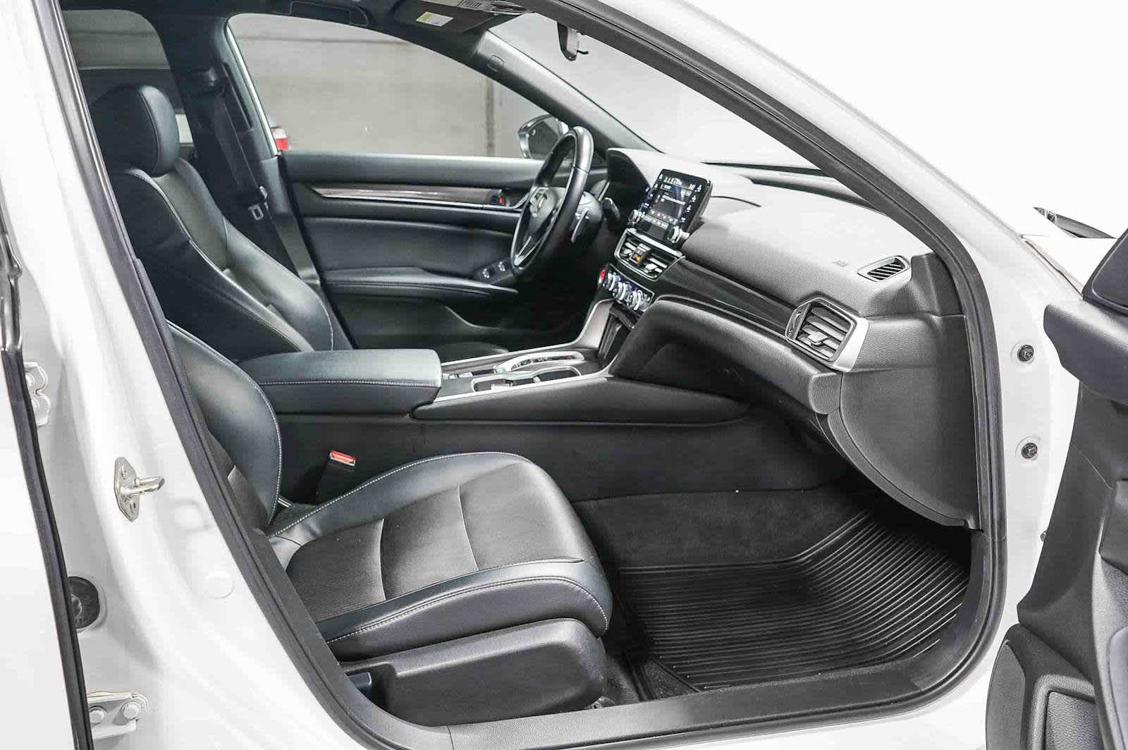 Thumbnail: 2018 Honda Accord - 19