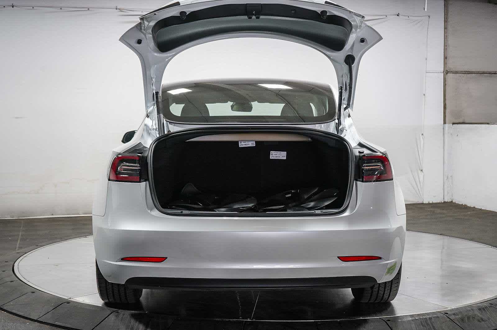 Thumbnail: 2023 Tesla Model 3 - 29