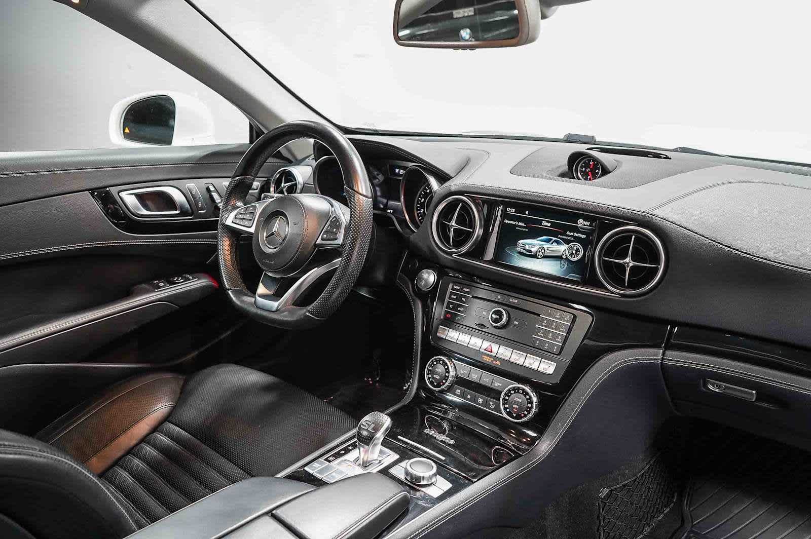 Thumbnail: 2017 Mercedes-Benz SL-Class - 14