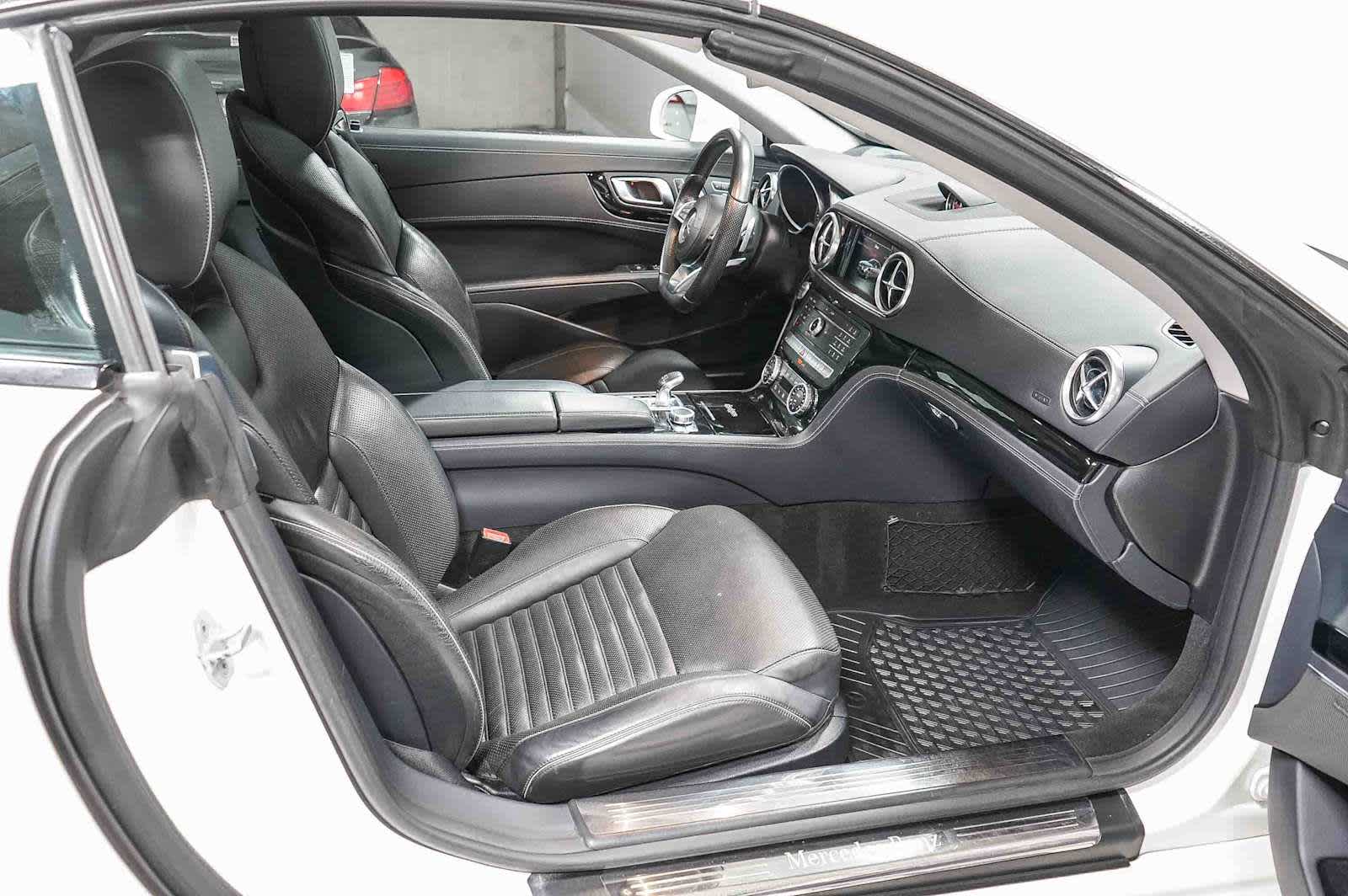 Thumbnail: 2017 Mercedes-Benz SL-Class - 18