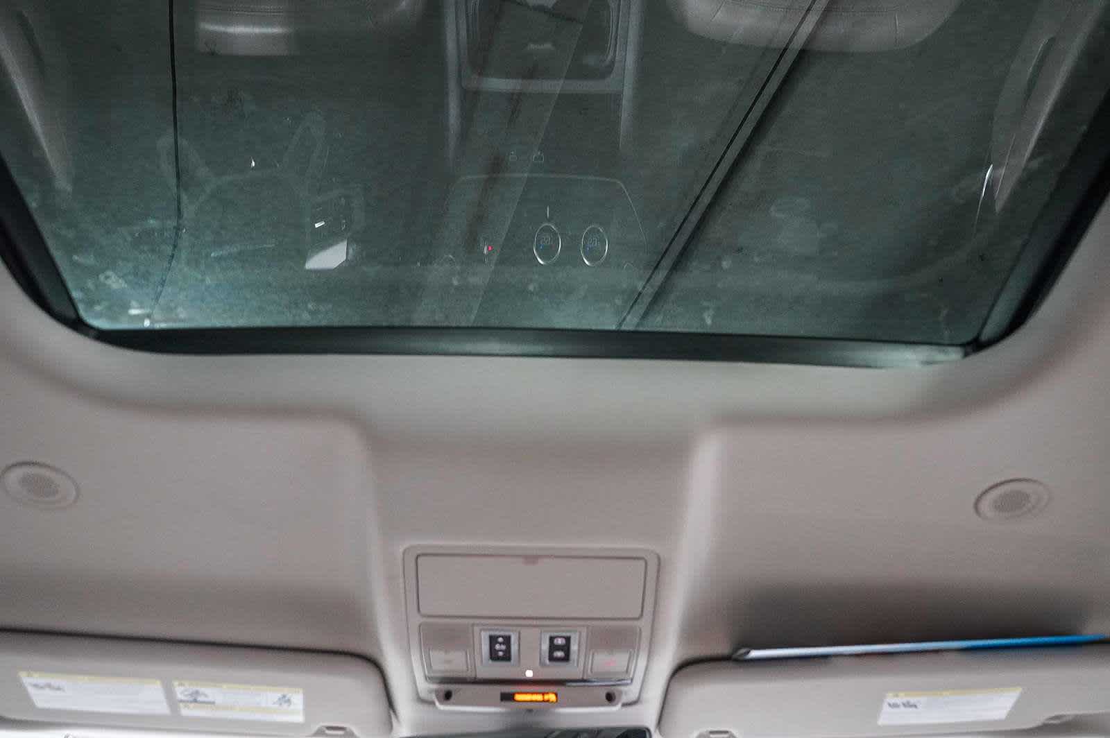 Thumbnail: 2020 Land Rover Defender - 18