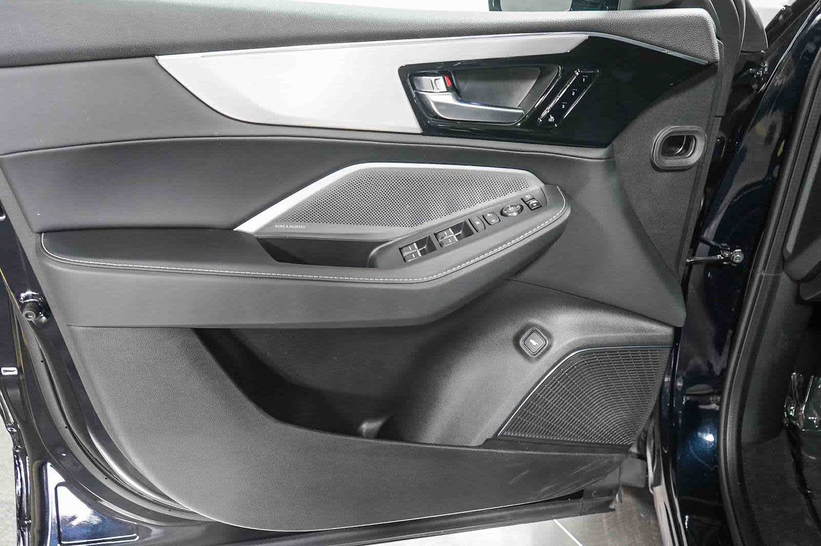 Thumbnail: 2025 Acura MDX - 22