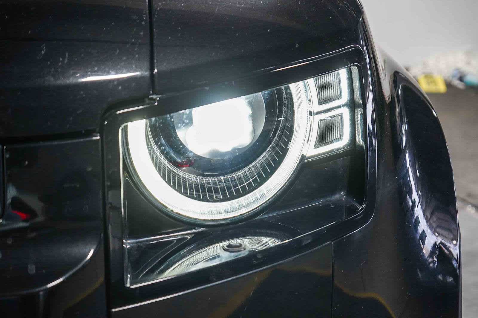 Thumbnail: 2020 Land Rover Defender - 8