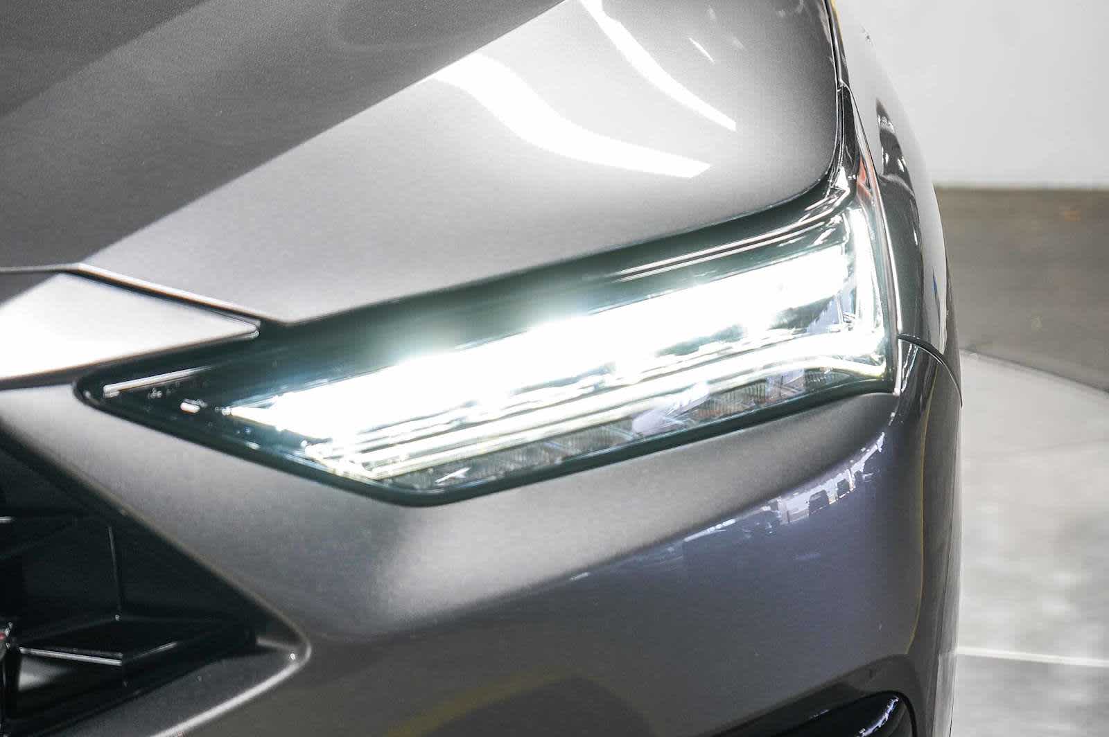 Thumbnail: 2025 Acura MDX - 8