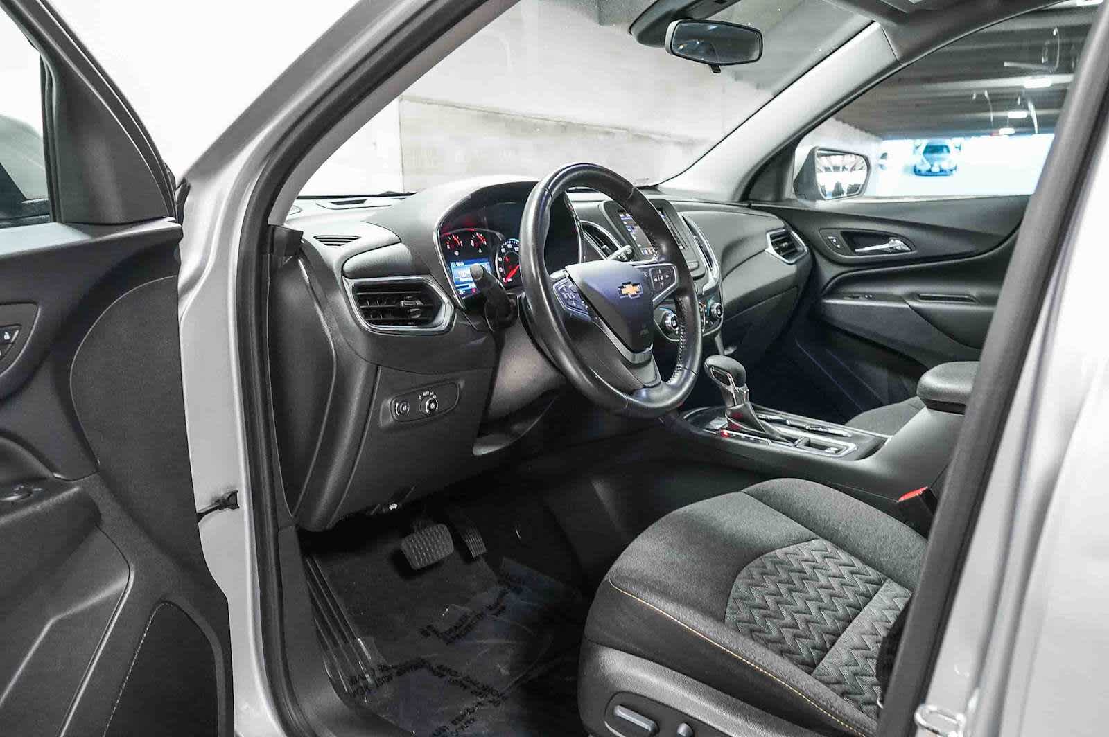 Thumbnail: 2022 Chevrolet Equinox - 19