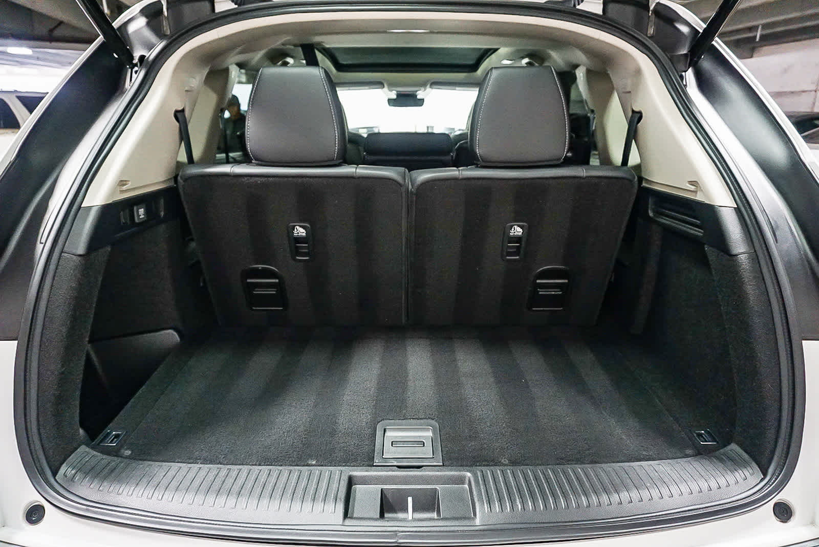 Thumbnail: 2023 Acura MDX - 30