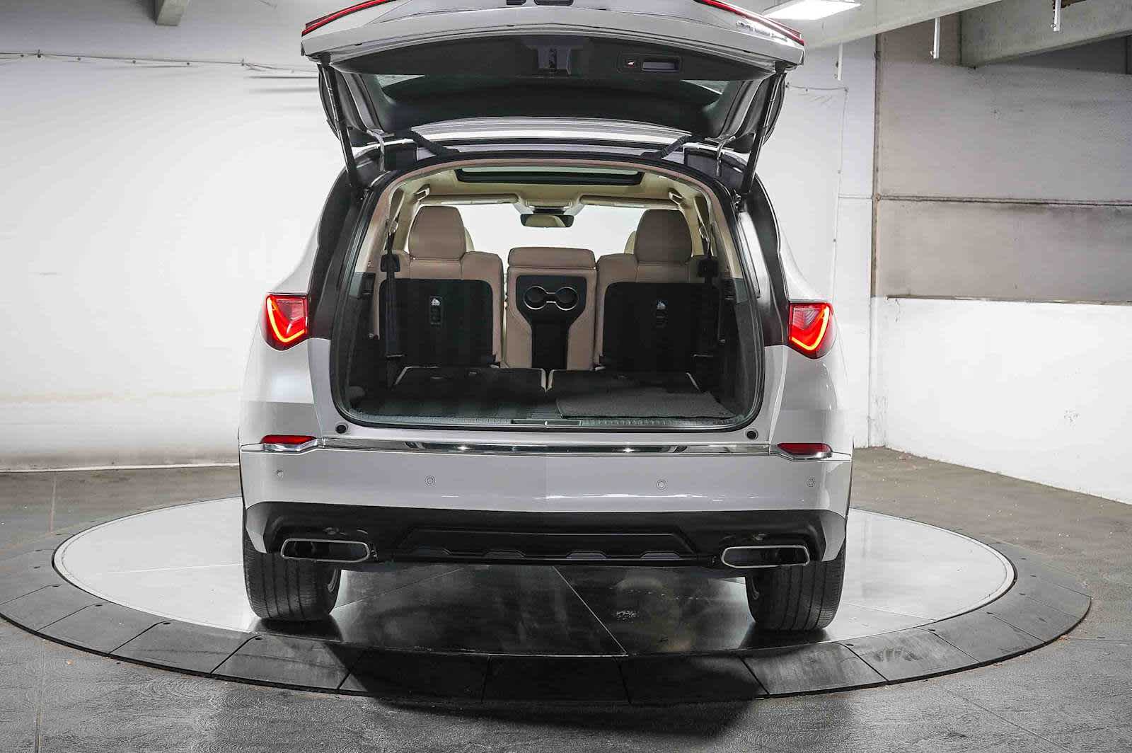 Thumbnail: 2023 Acura MDX - 30