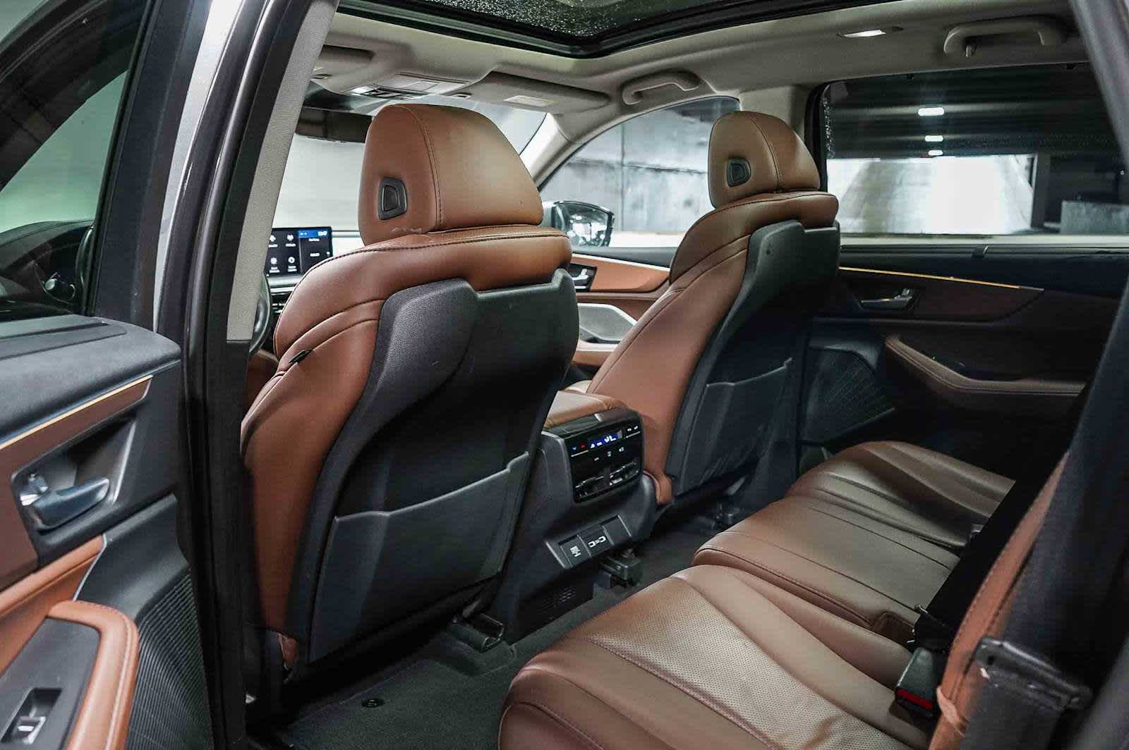 Thumbnail: 2023 Acura MDX - 22