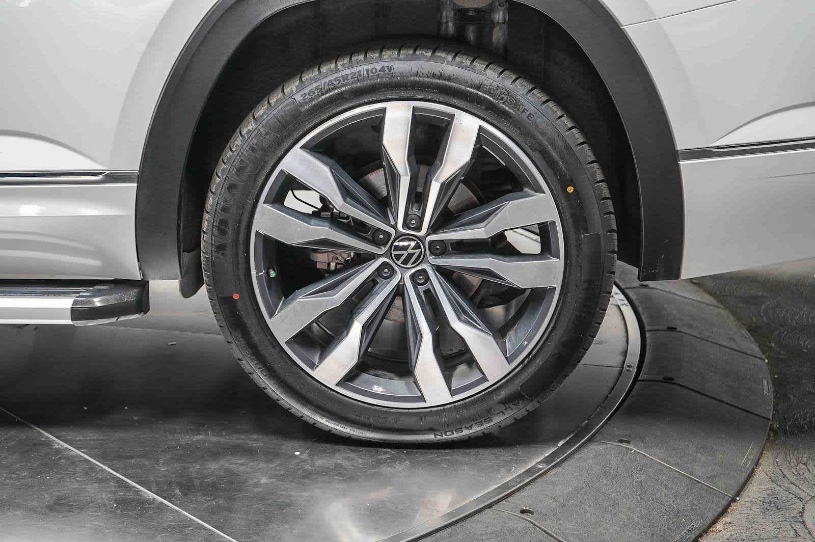 Thumbnail: 2021 Volkswagen Atlas - 11