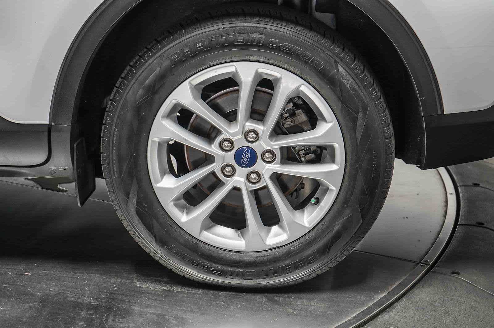Thumbnail: 2020 Ford Escape - 12