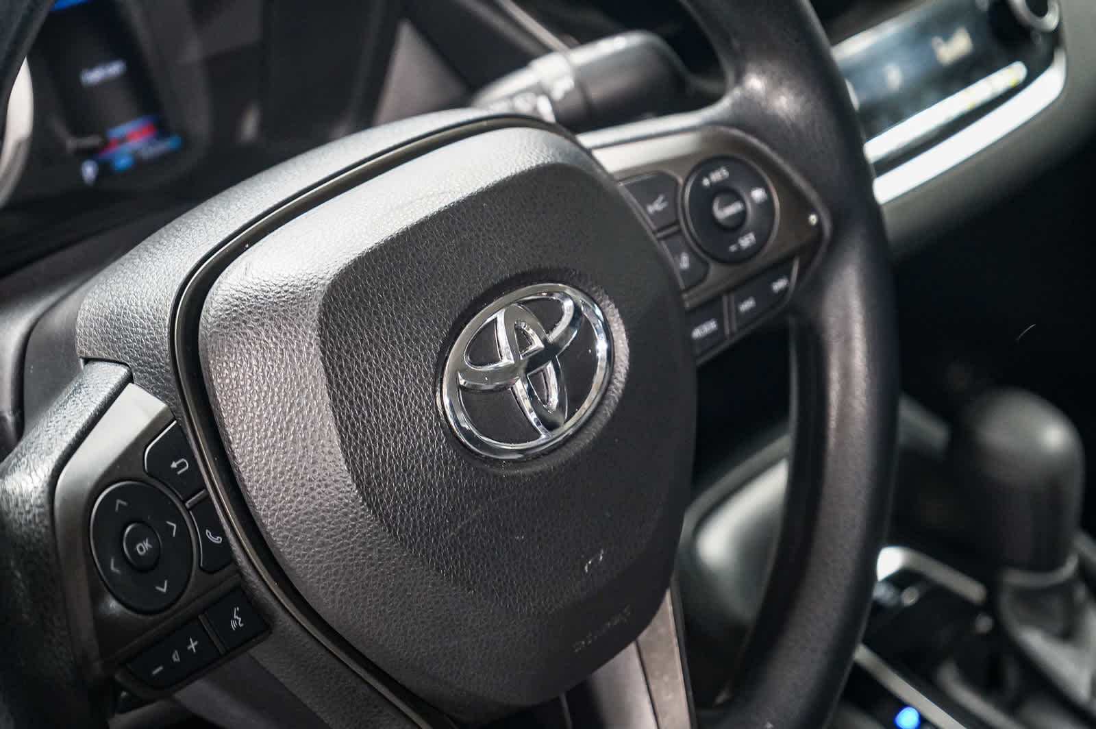 Thumbnail: 2022 Toyota Corolla - 23