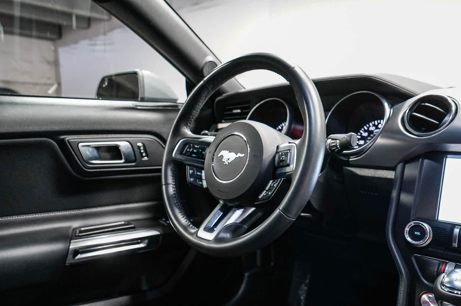 Thumbnail: 2023 Ford Mustang - 17