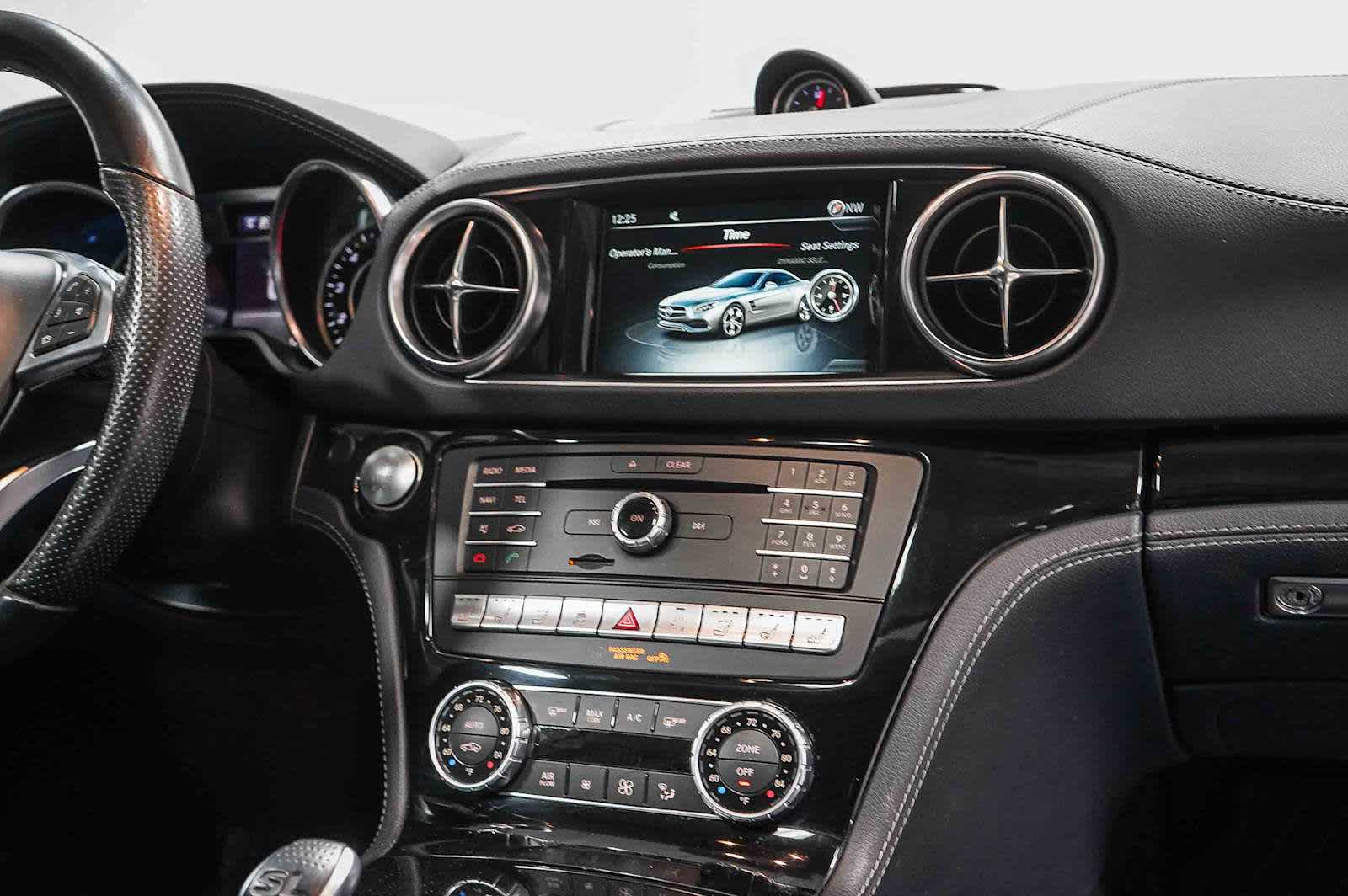 Thumbnail: 2017 Mercedes-Benz SL-Class - 15