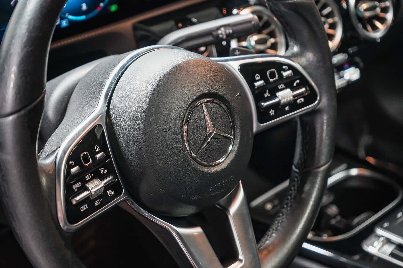 Thumbnail: 2020 Mercedes-Benz CLA - 24