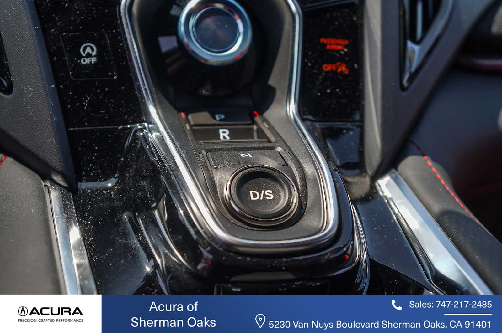 Thumbnail: 2025 Acura RDX - 29