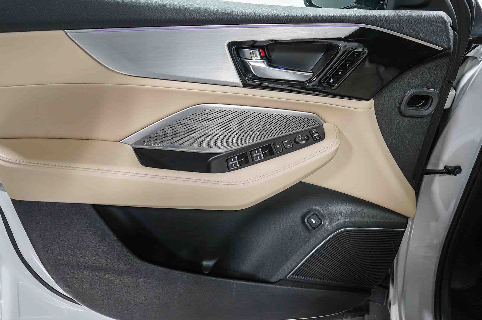 Thumbnail: 2023 Acura MDX - 25