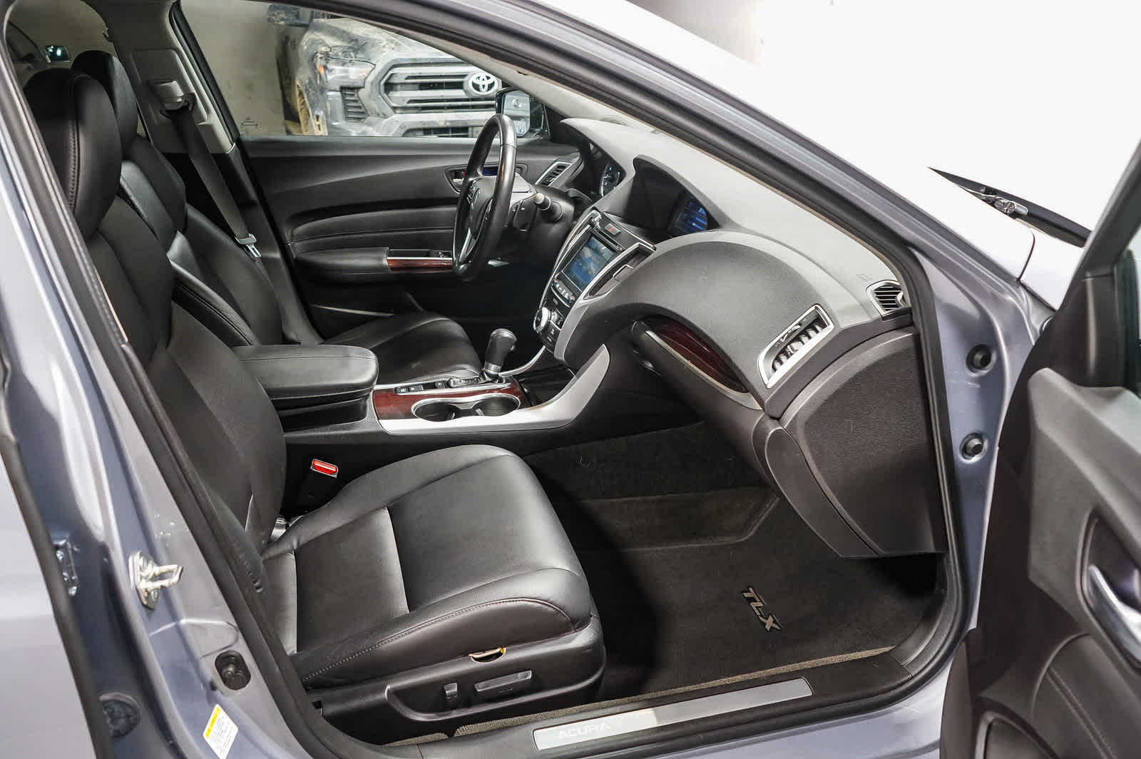 Thumbnail: 2015 Acura TLX - 20