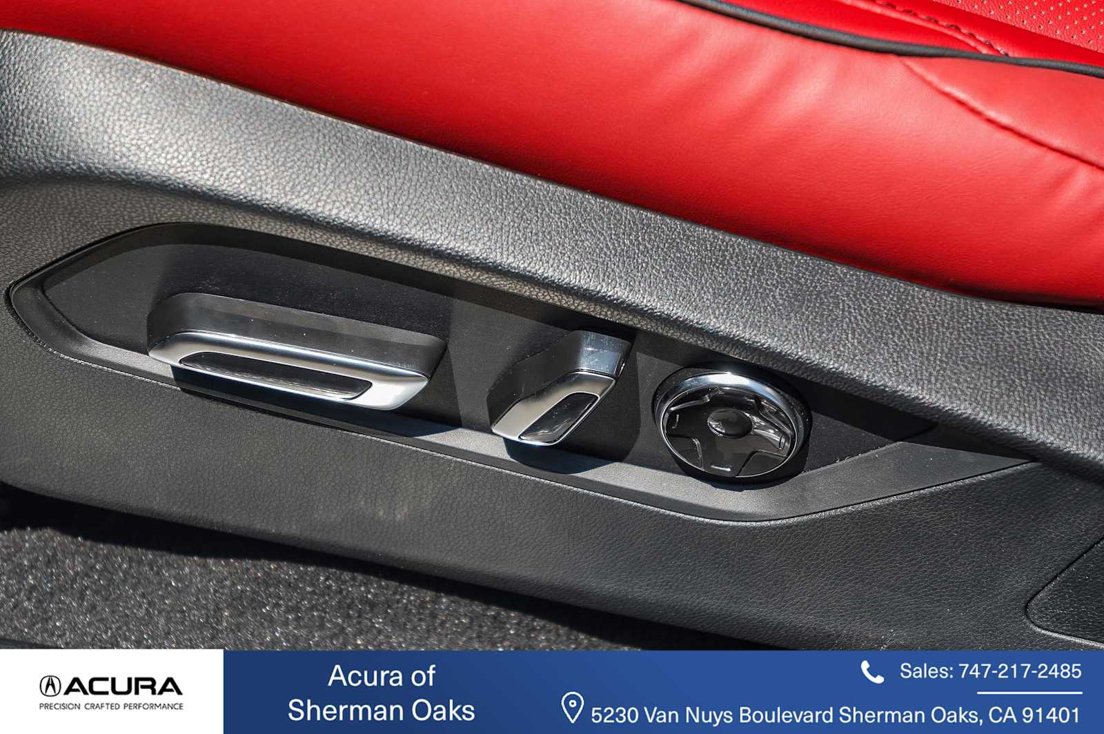 Thumbnail: 2025 Acura RDX - 28