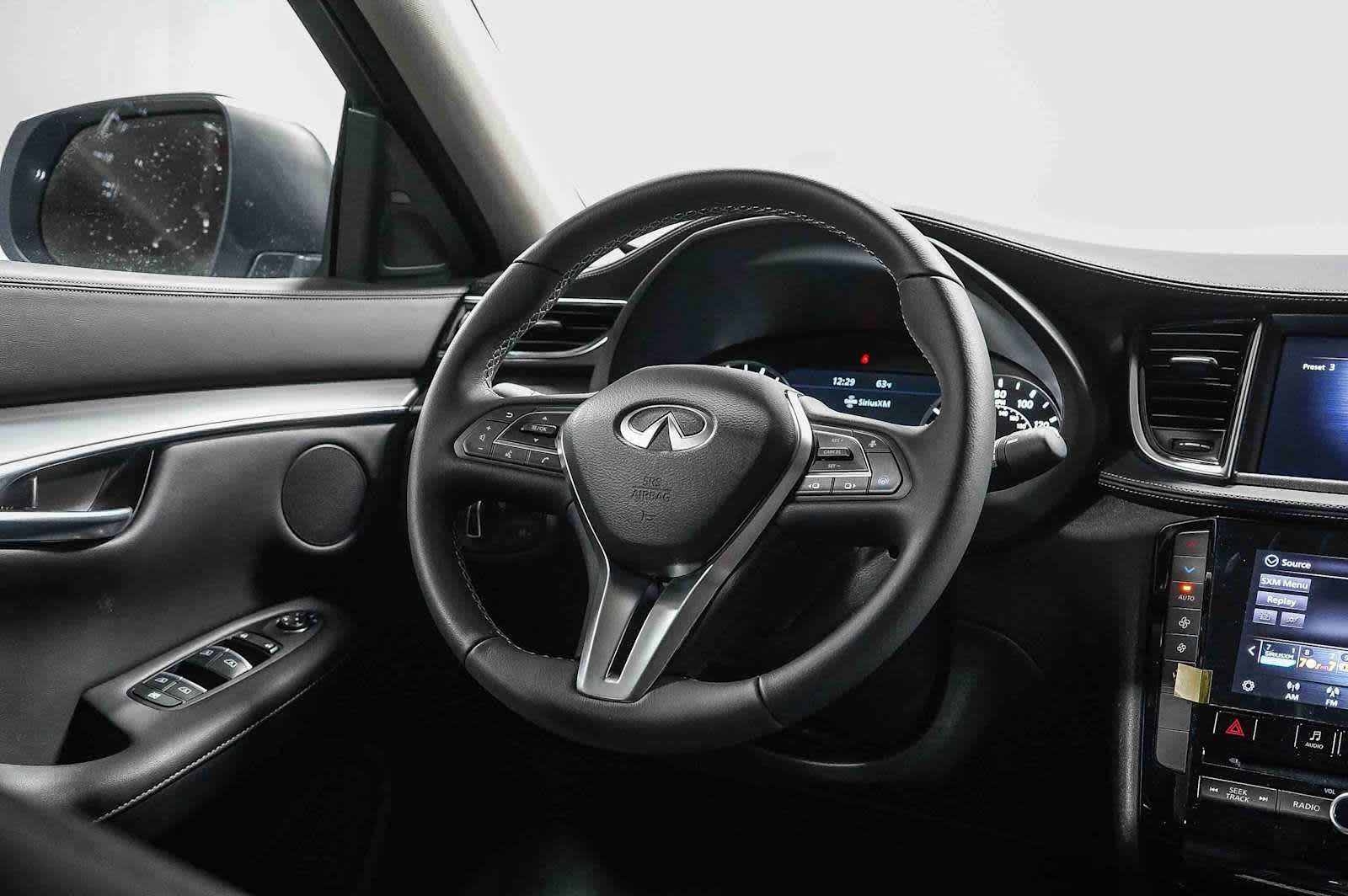 Thumbnail: 2025 INFINITI QX50 - 17