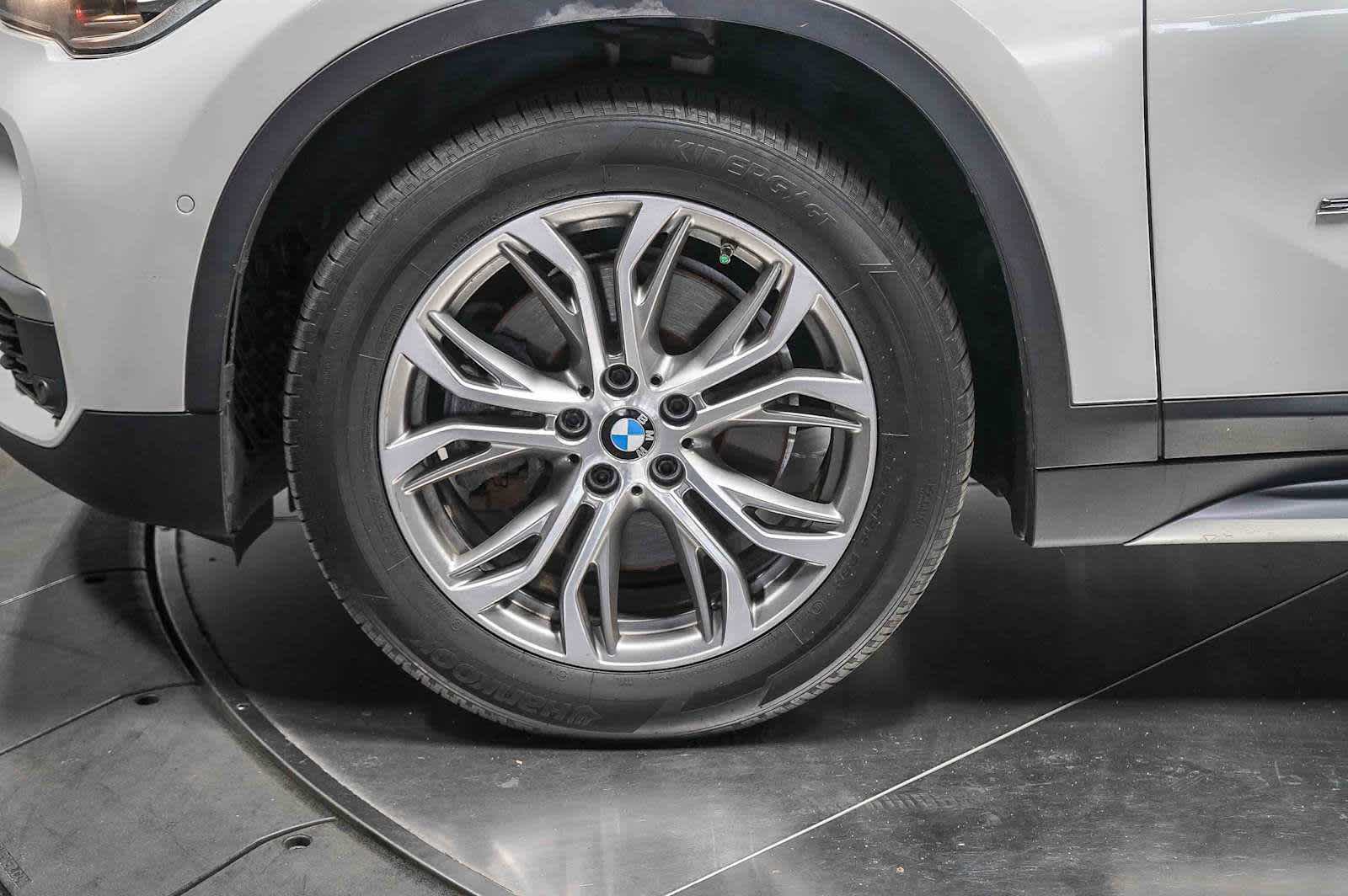 Thumbnail: 2017 BMW X1 - 10