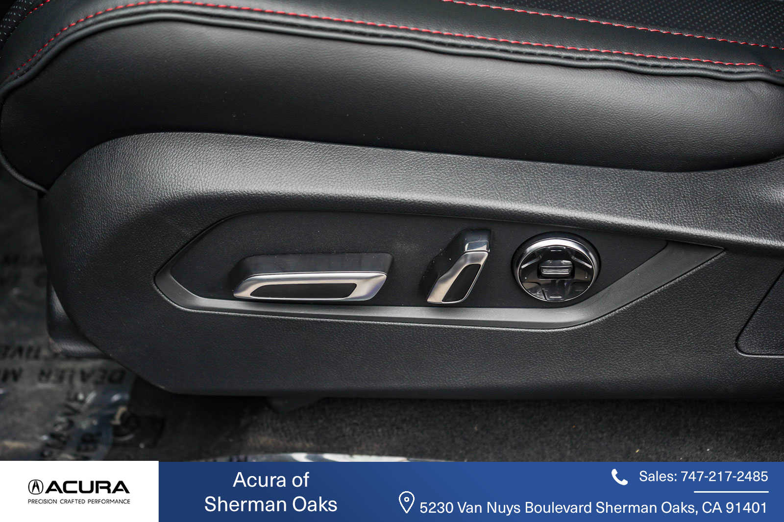 Thumbnail: 2025 Acura MDX - 30