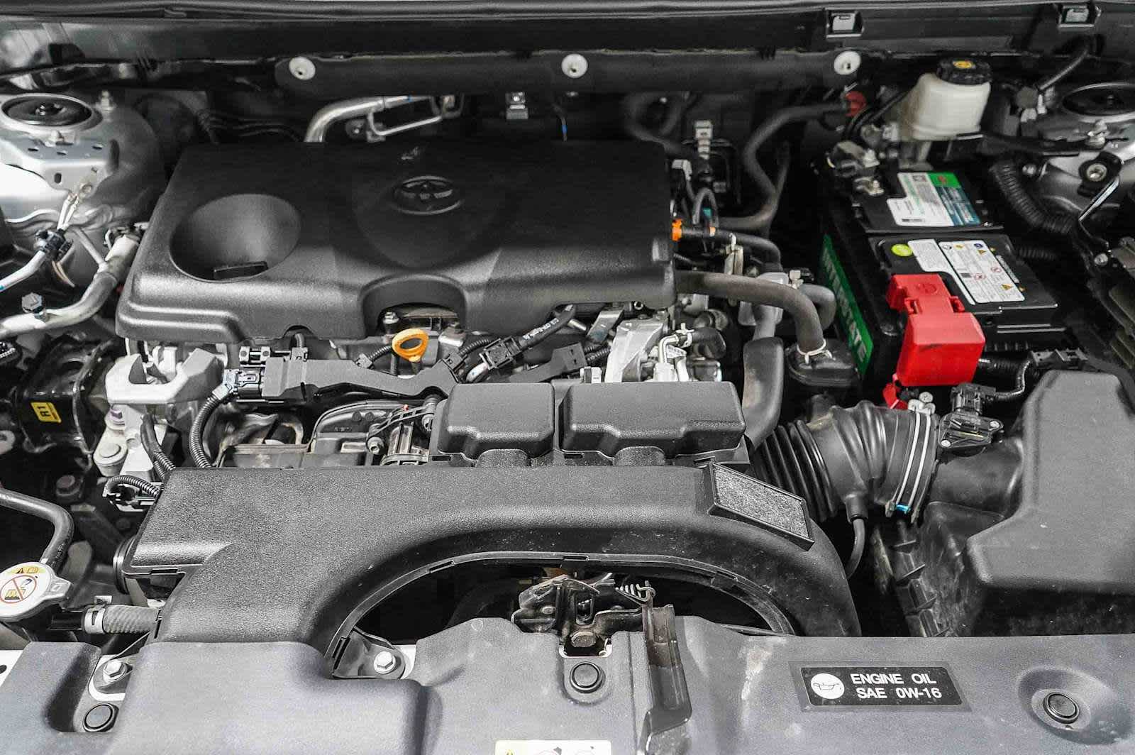 Thumbnail: 2021 Toyota RAV4 - 31